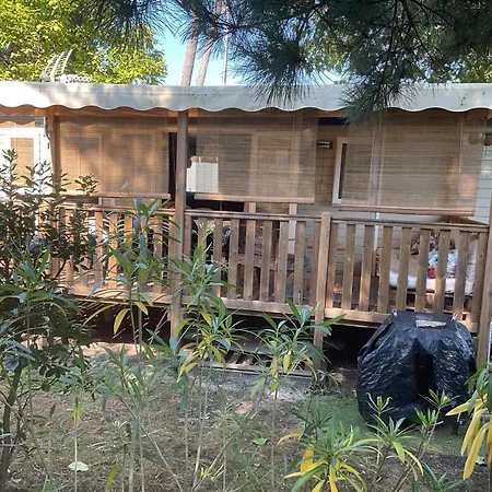 Mobile 6 Personnes Campsite *